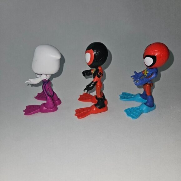 3 Spidey Figure Toy Lot Spiderman Miles Morales Ghost-Spider Scuba Feet Flippers - Picture 2 of 7